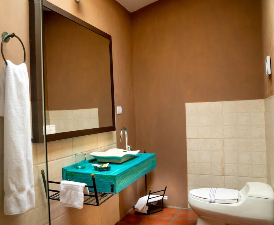 Standard Double room with courtyard view (full double bed)