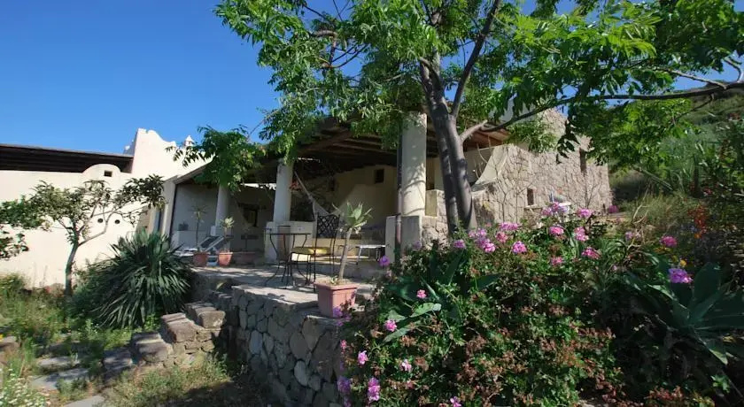 Vulcano Consult Cottage