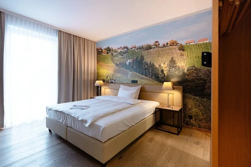 Economy room