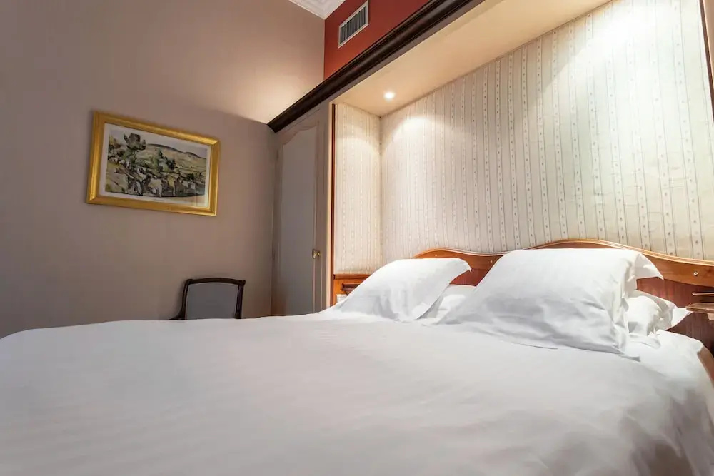 Standard Double room (full double bed)