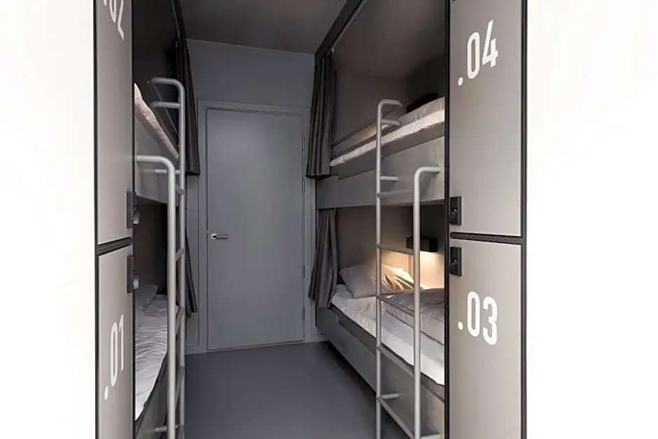Standard Sextuple room