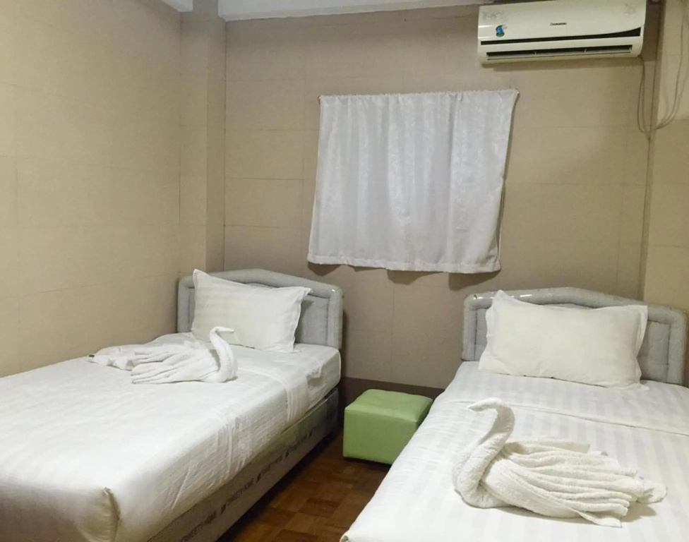 Standard Double room (full double bed)