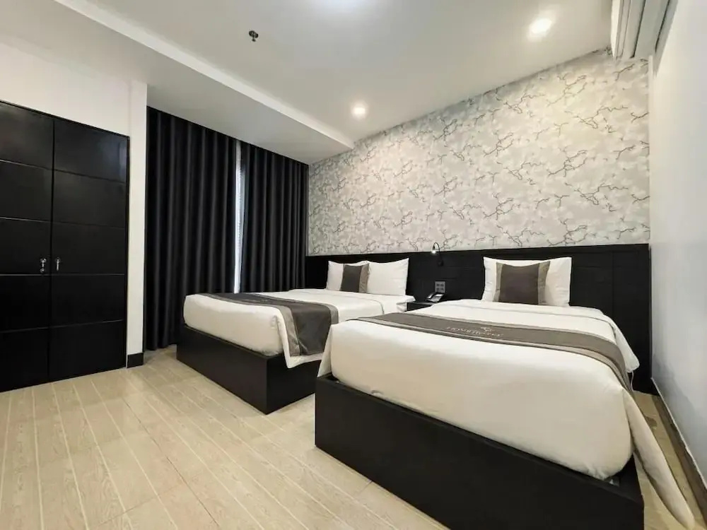 Deluxe Double room (full double bed)