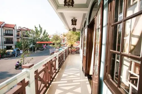 Balcony & Terrace