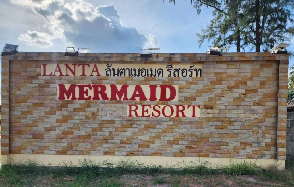Lanta Mermaid Beachfront Resort