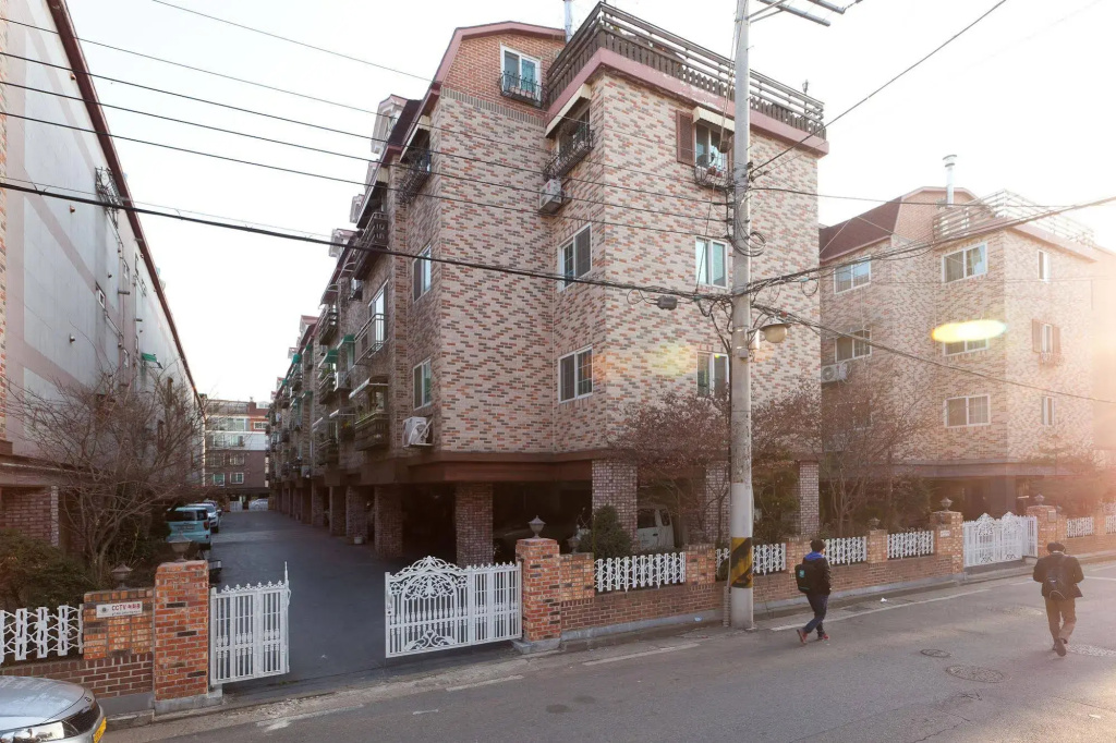 LUCERE - Binny's Guesthouse 'B' type