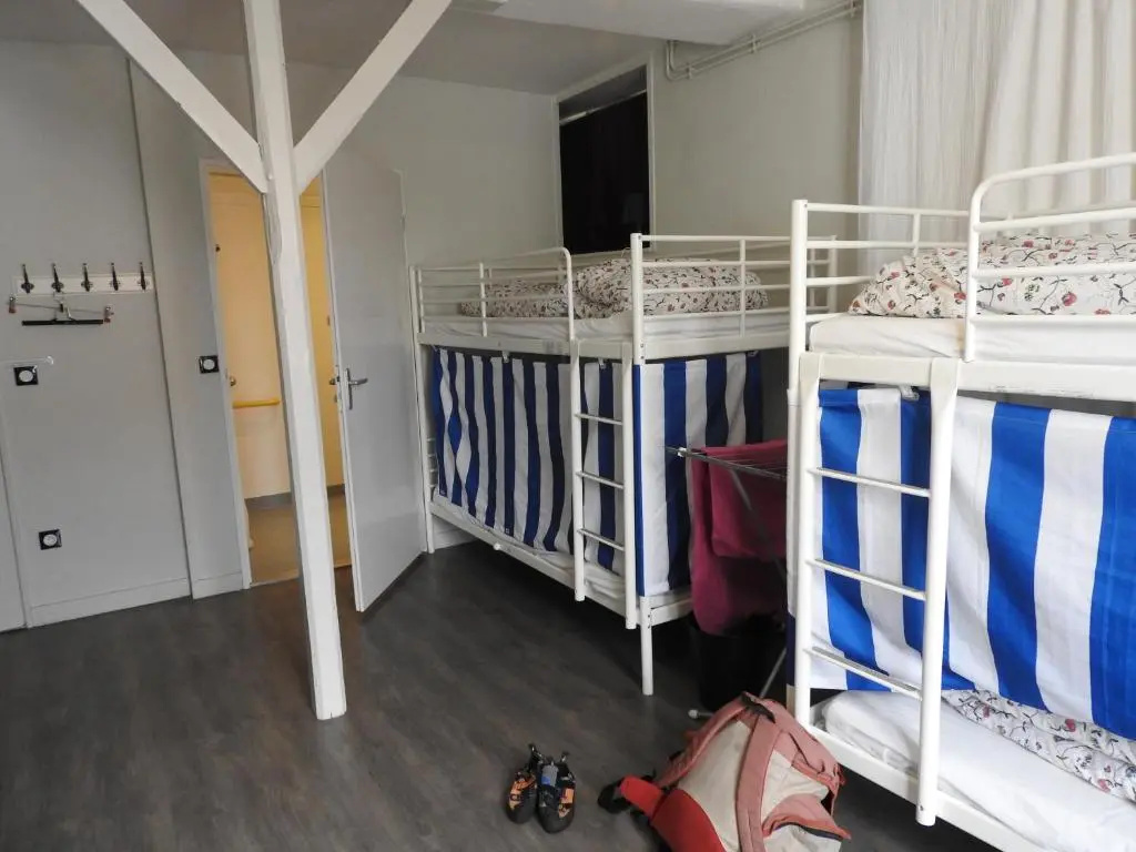 Fontaineblhostel — 2
