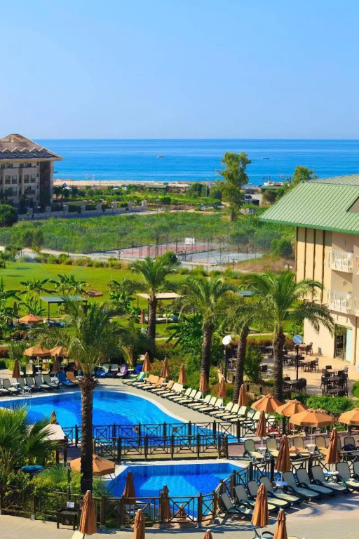 Beach & Waterfront