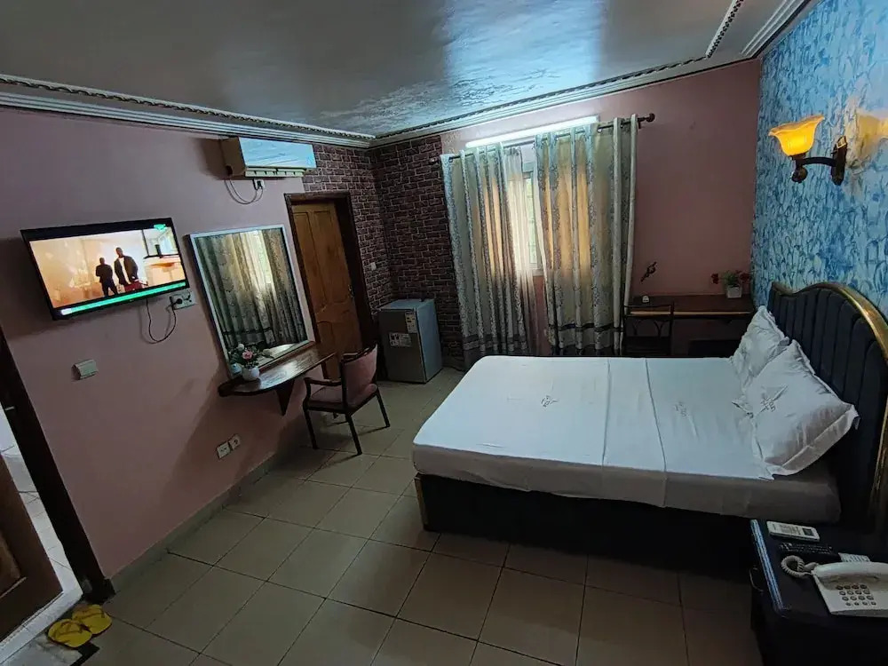 Newtown Palace Hotel — фото 4