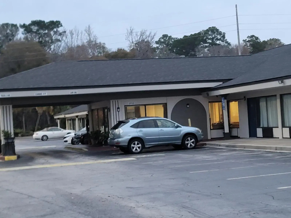Studio 6 Suites Hinesville Ga