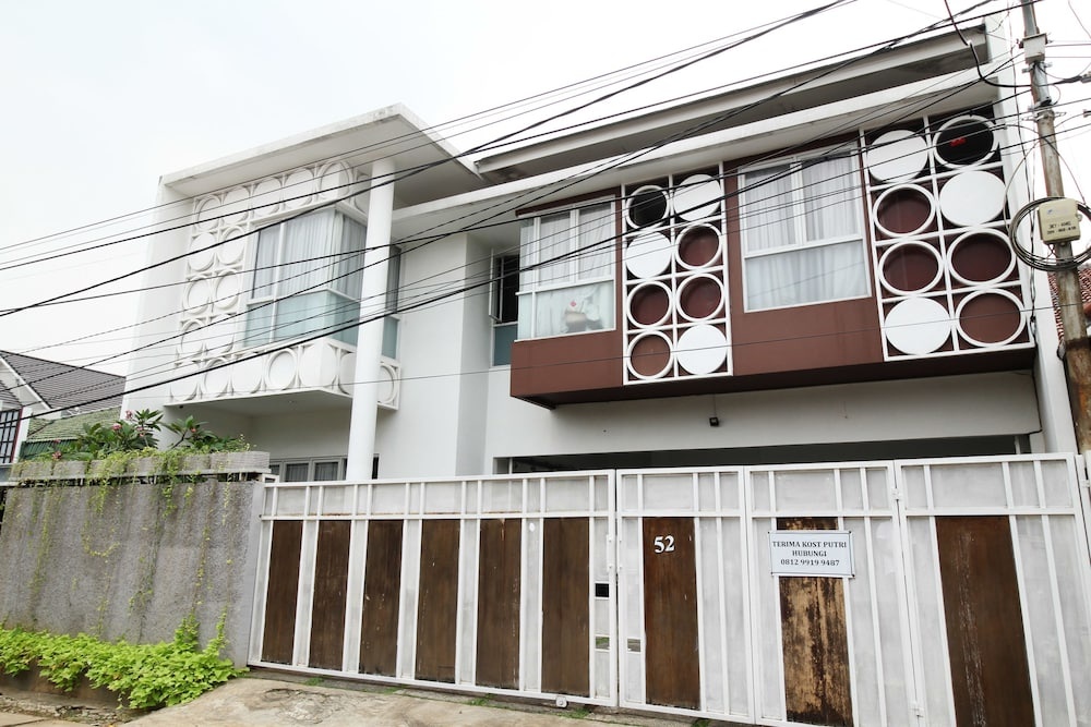 Airy Eco Syariah Pancoran Kalibata Tengah 52 Jakarta
