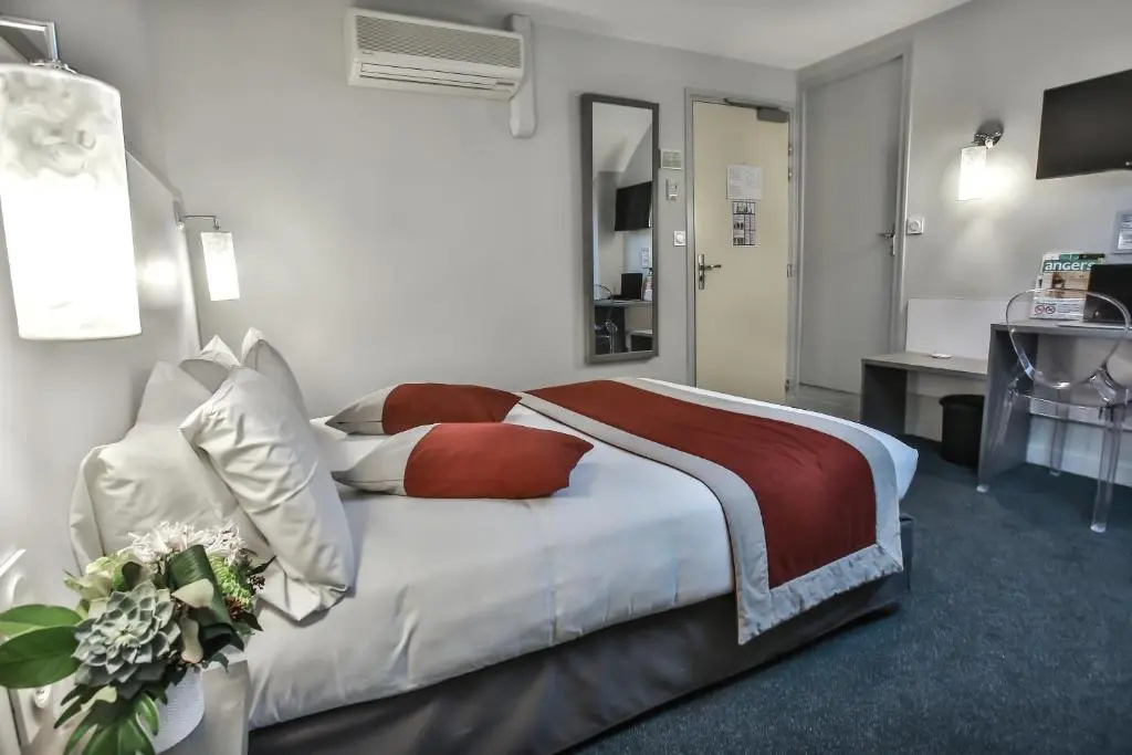 Superior Double room (full double bed)