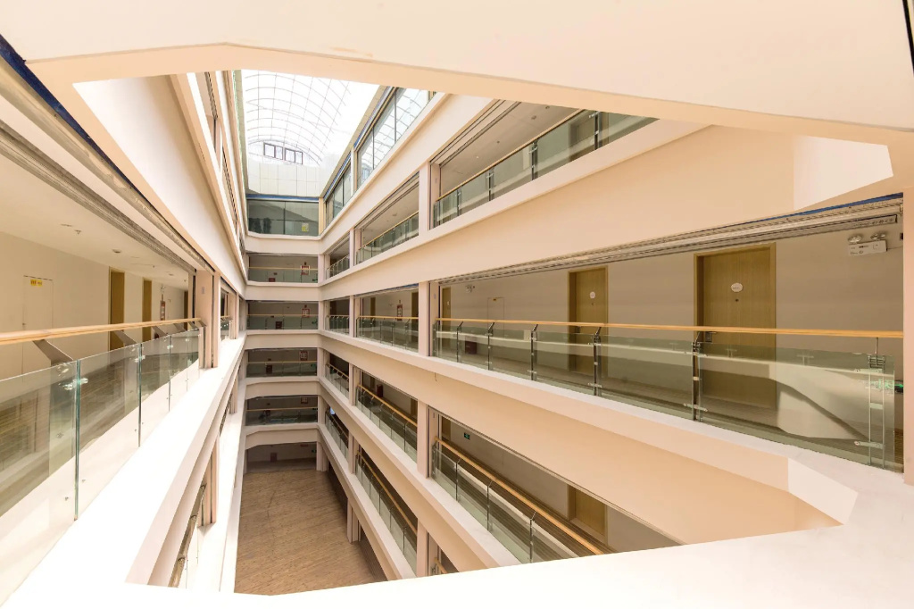 Ji Hotel Yining Shanghai City