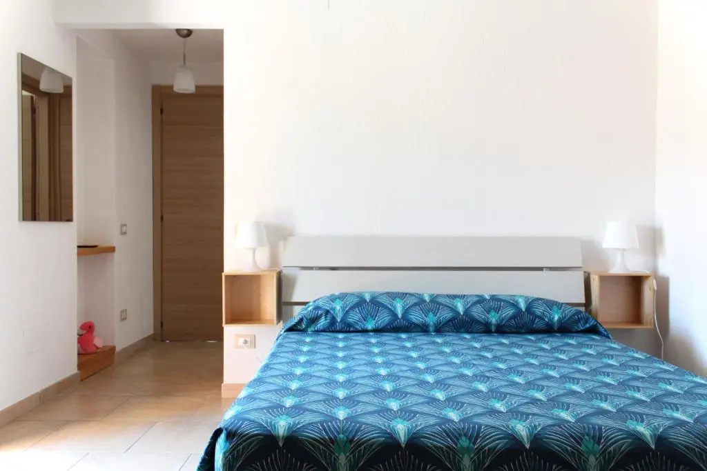 Standard Double room with balcony (full double bed)