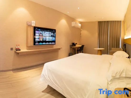 Business Double room (full double bed)