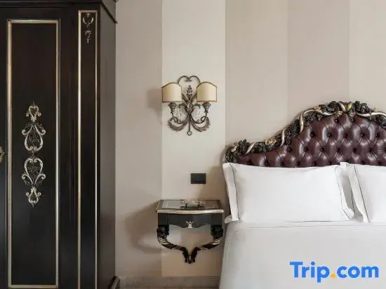 Deluxe Double room with balcony (full double bed)