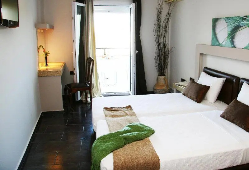 Superior Double room with pool view (full double bed)