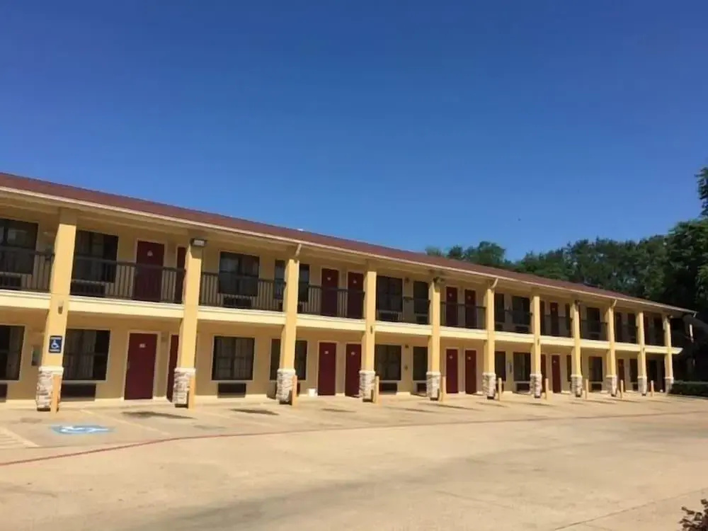 Executive Inn & Suites