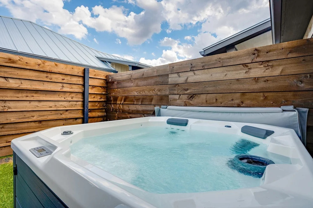 Standard Double room with pool view (full double bed)