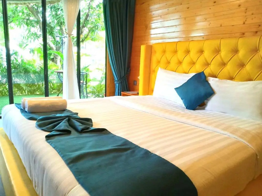 Superior Double room with view (full double bed)