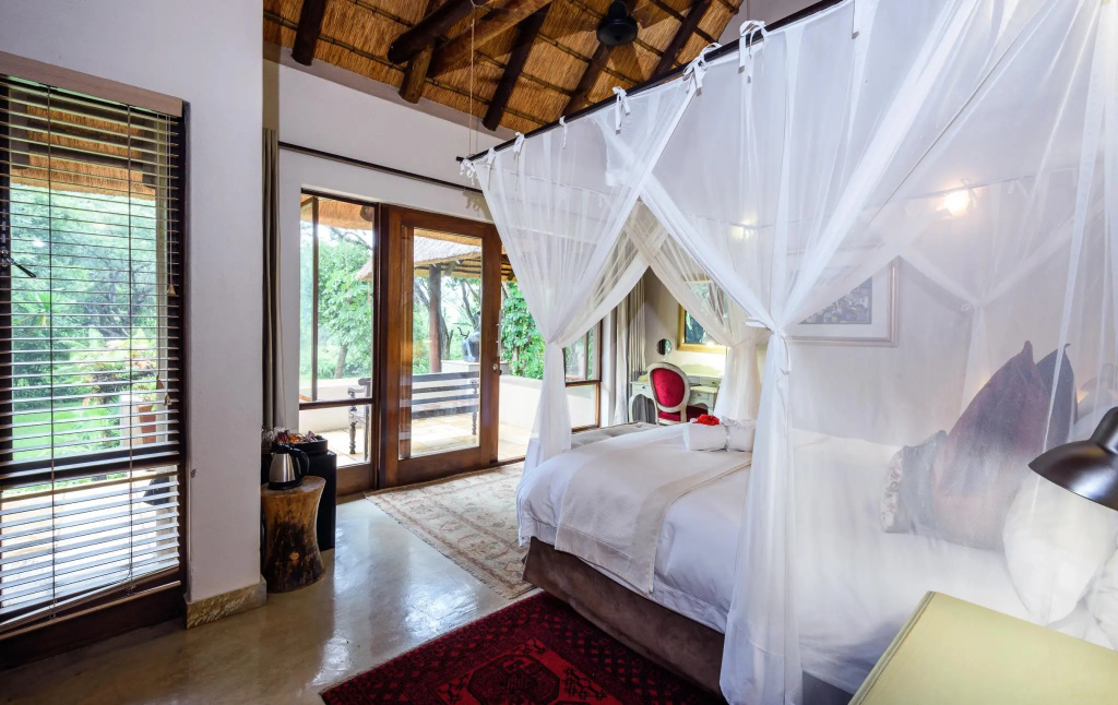 Khaya Ndlovu Manor House - Chambres