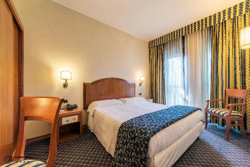 Garden Hotel - Chambres