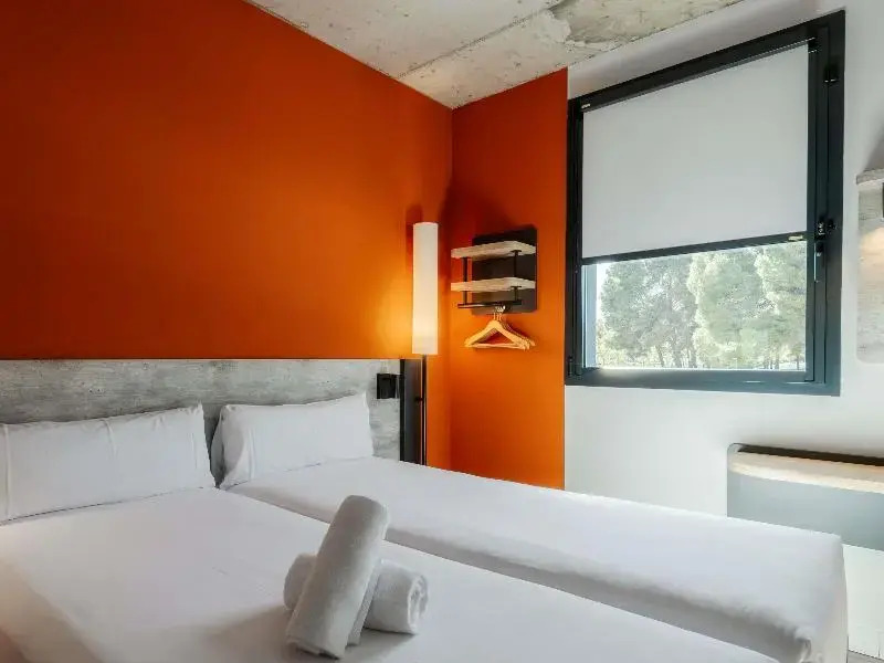 Двухместный номер Standard 2 отдельные кровати в Ibis Budget Madrid Aeropuerto