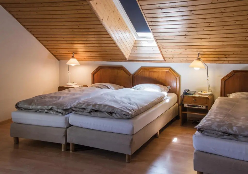 Standard Triple room