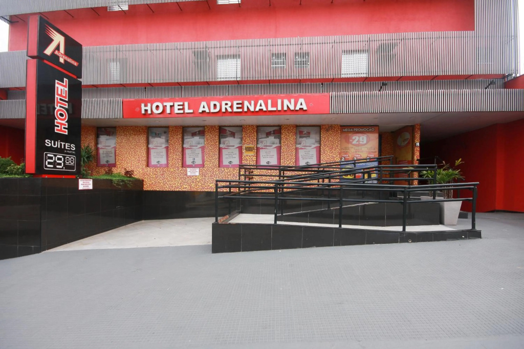 Adrenalina Hotel - Adults Only