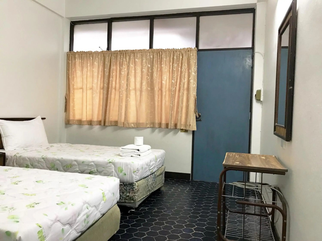 Chomdoi House Hotel by null