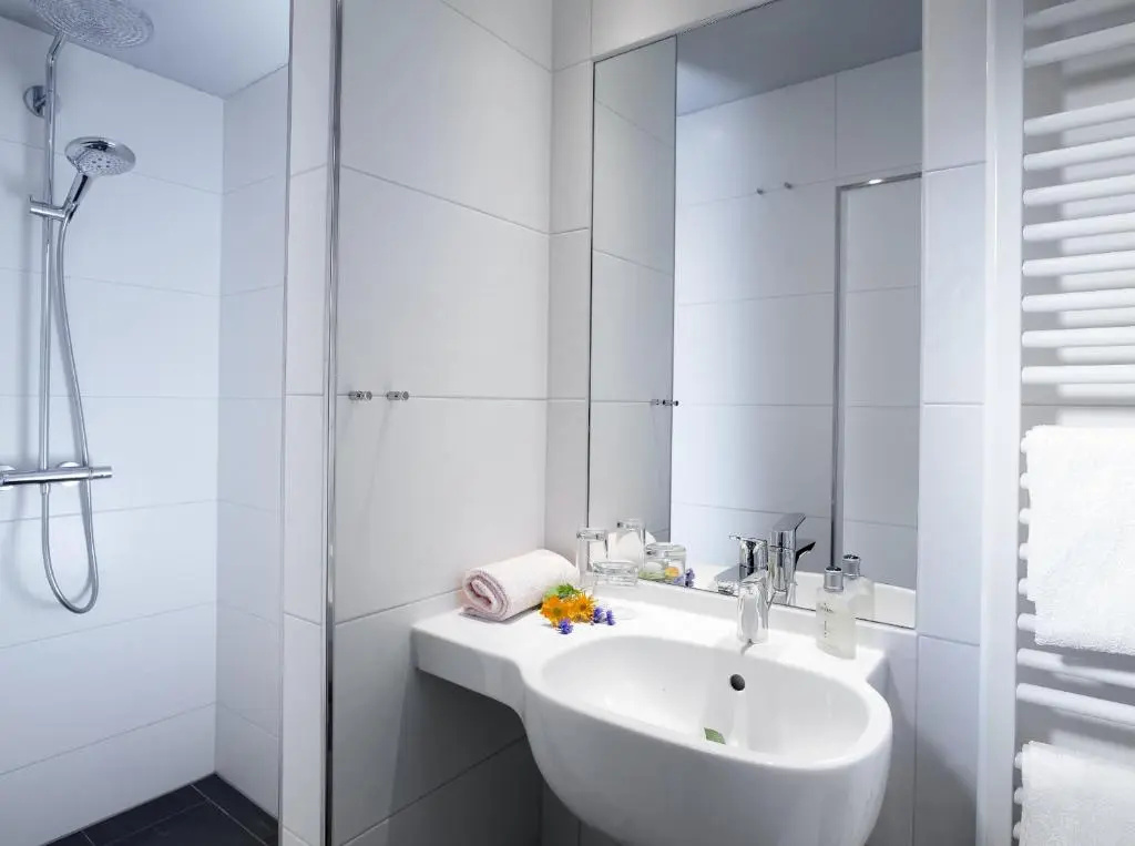 Standard Triple room with balcony