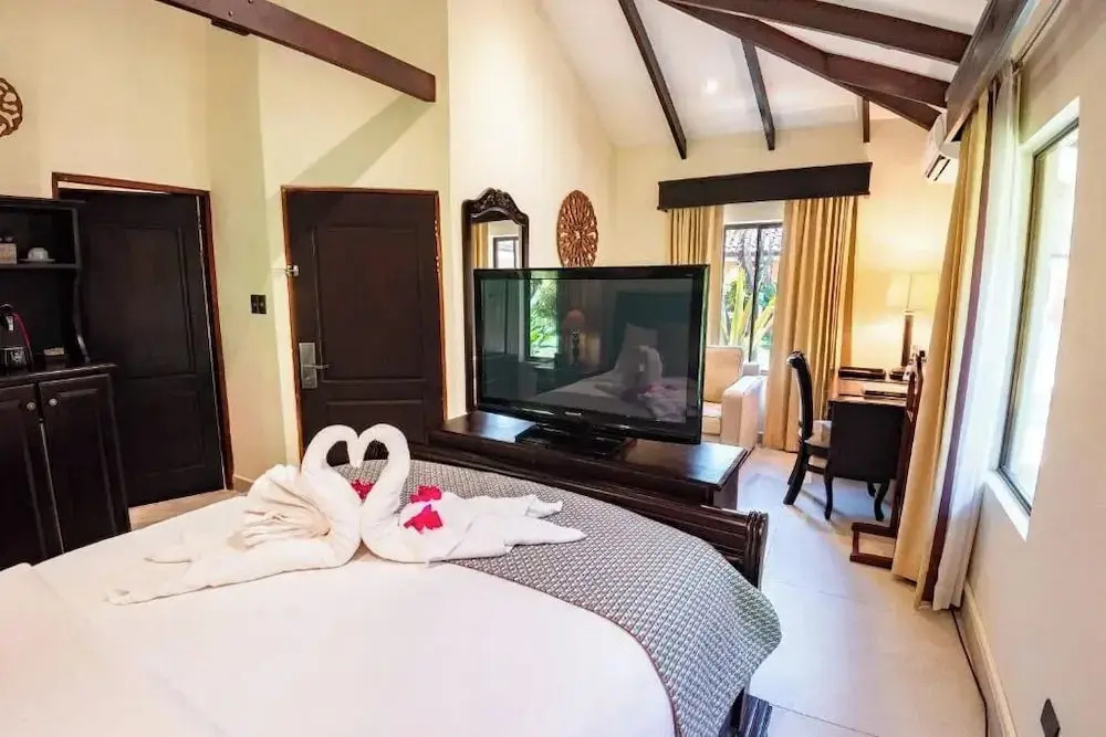 Marenaz Oceanfront Resort - фото 4