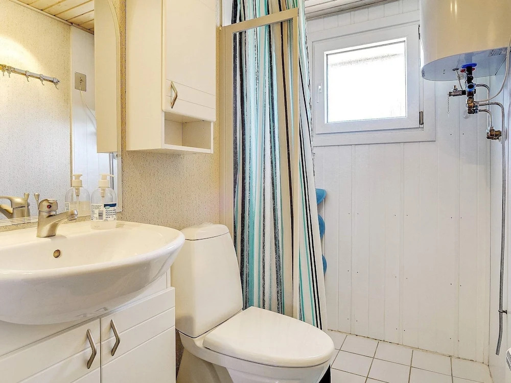 Alluring Holiday Home in Hvide Sande With Terrace - фото 7