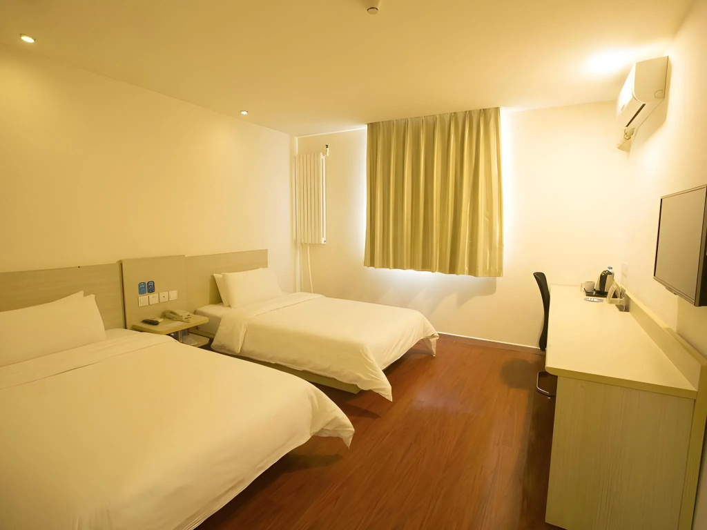 Отель 7 Days Inn Beijing Xiaocun Subway Station Branch в Пекине