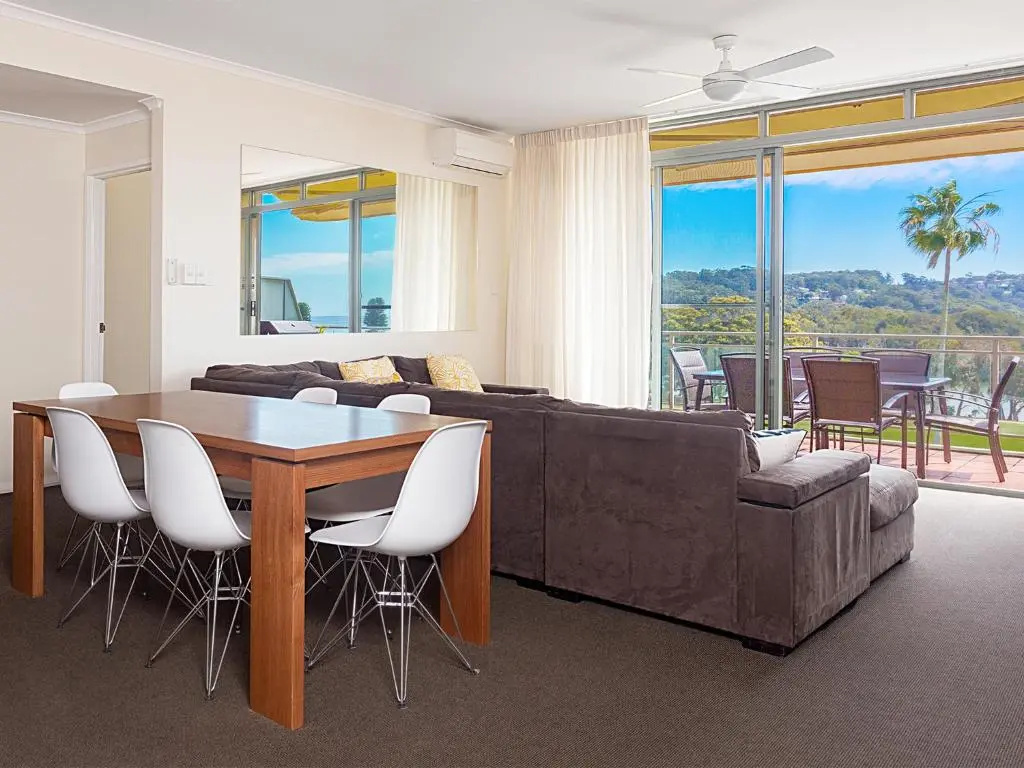 3 Bedrooms Apartment with ocean view