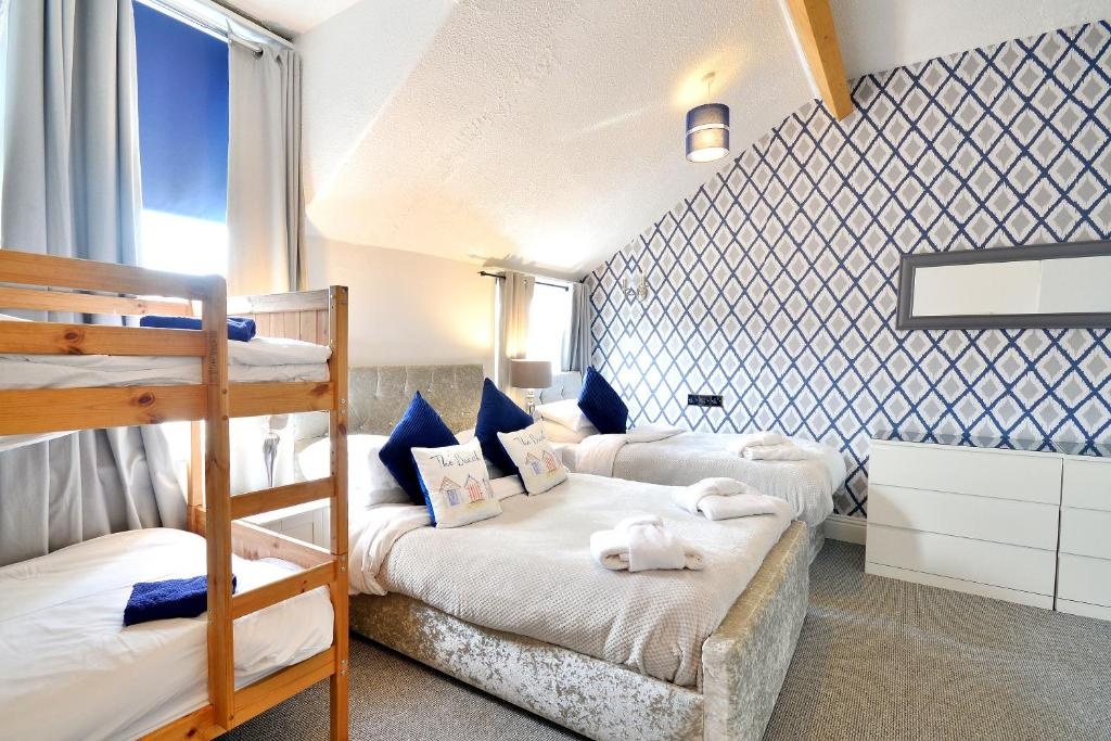Rooms at 153 ROOM ONLY