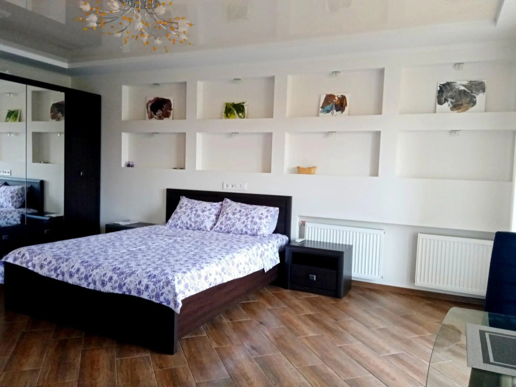 1-room Studio center