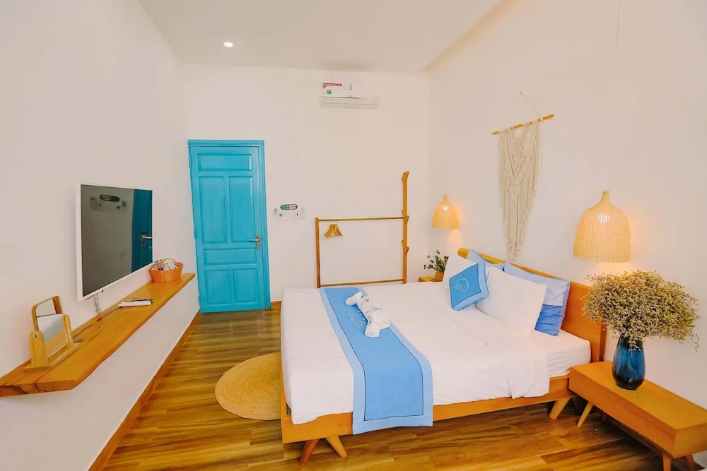 Standard Double room with garden view (full double bed)