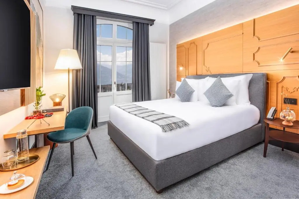 Standard Double room with mountain view (full double bed)