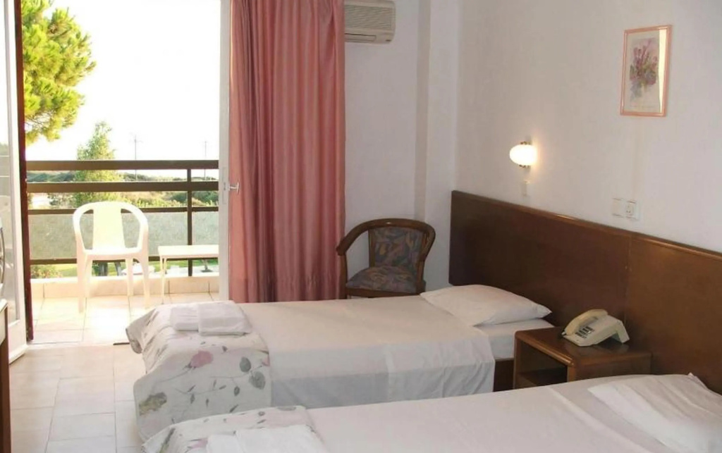 Irinna Hotel — 4