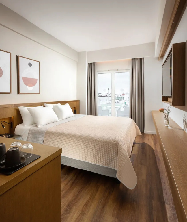 Standard Double room with balcony (full double bed)