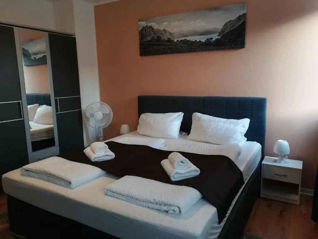 Standard Double room (full double bed)