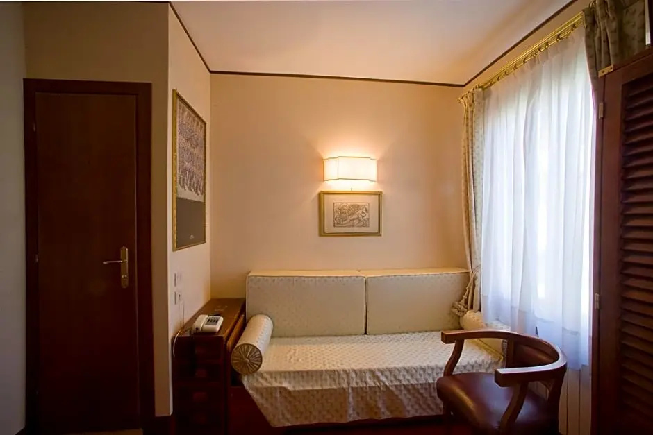 Standard Junior Suite