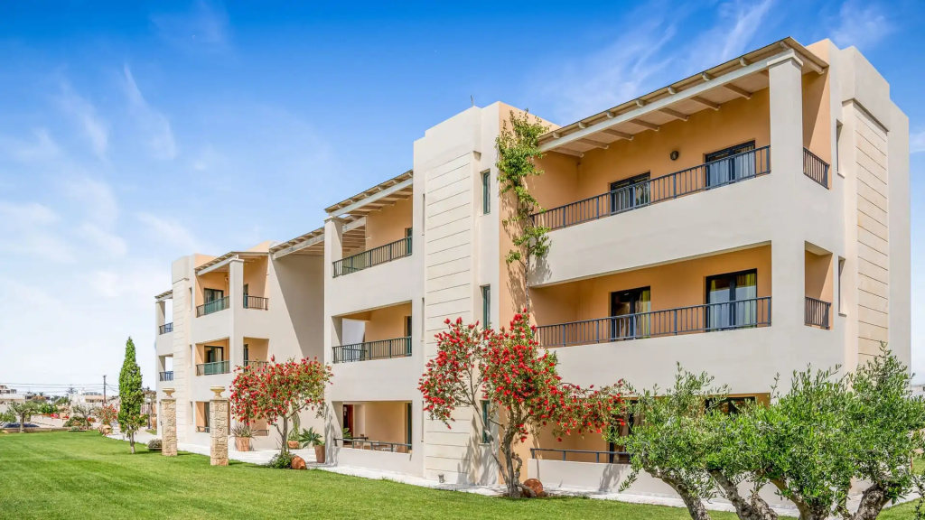Golden Bay Hotel