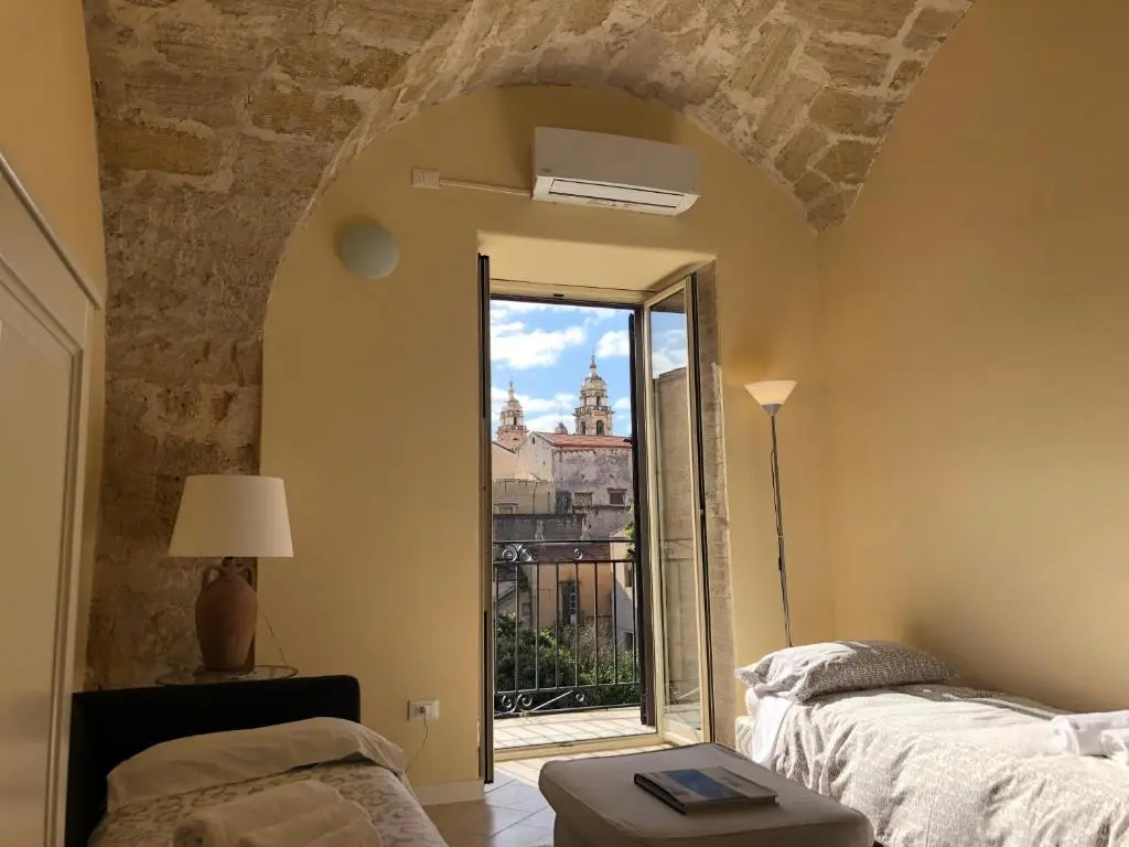 2 Bedrooms Cottage