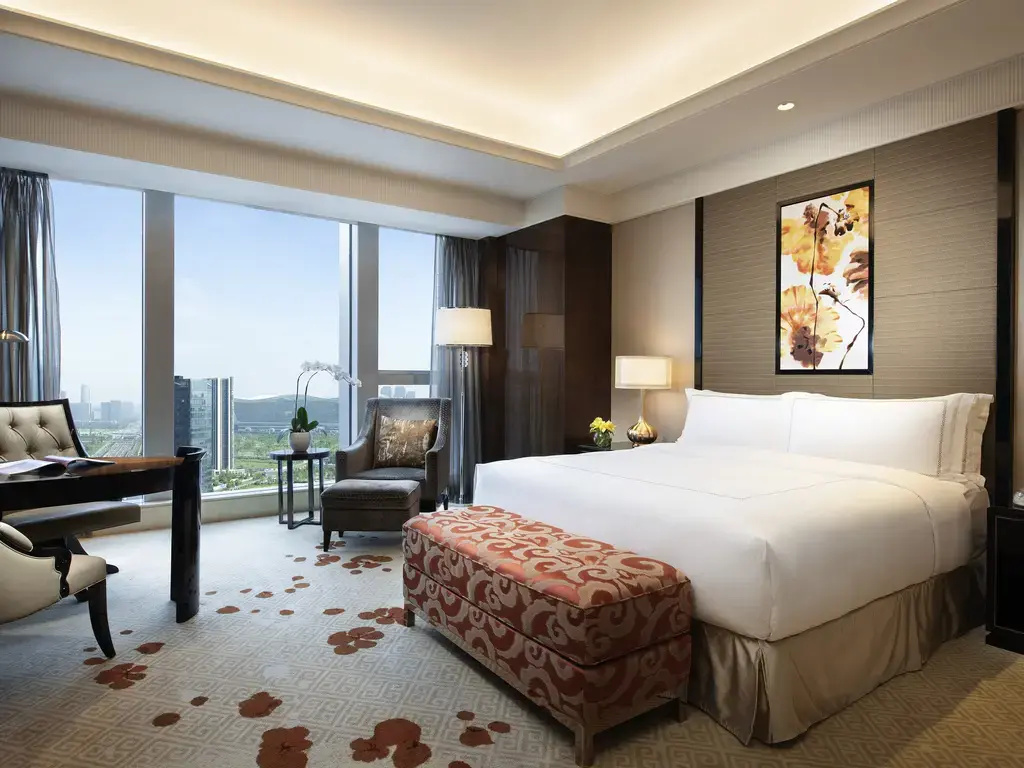 Fairmont Gold room