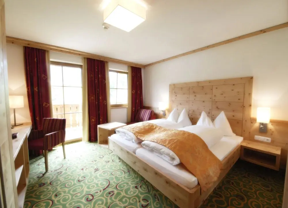 1 Bedroom Comfort Double room with balcony full double bed