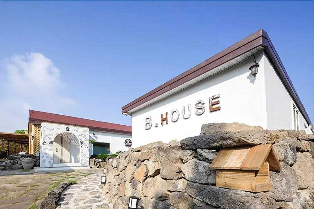 Yololala GuestHouse - Hostel