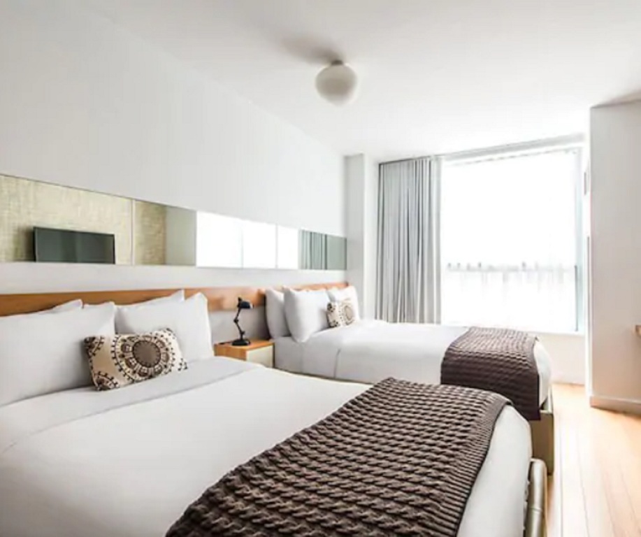 McCarren Hotel & Pool by null