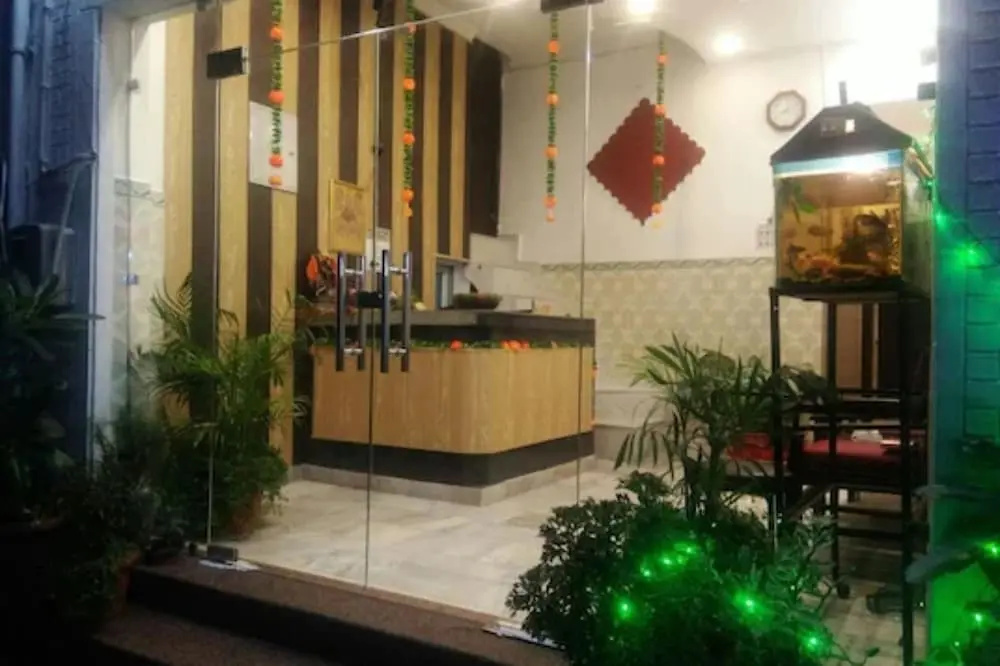 Goroomgo Royal Stay Gadiyahat Kolkata